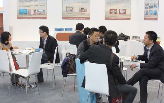 安邦集團參加中國（北京）國際供熱通風空調、衛(wèi)生潔具及城建設備與技術展會現(xiàn)場(圖4)